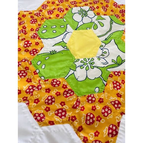 Vintage handmade Quilt Grandmother's Flower Garden 50s 60s 70s fabrics 102 x 88" - Picture 13 of 16